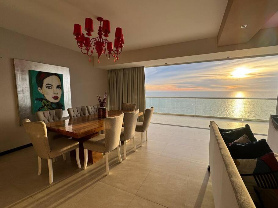 Departamento De Lujo Vista Al Mar Piso 15 * Mazatlan